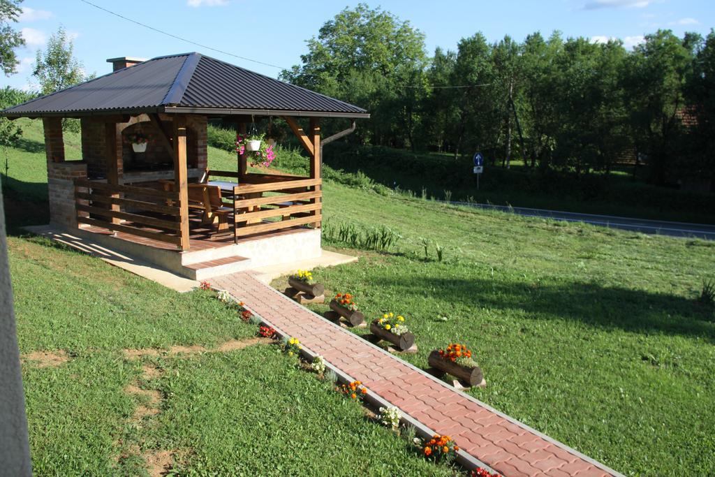 Apartment Ante Slunj Exterior foto